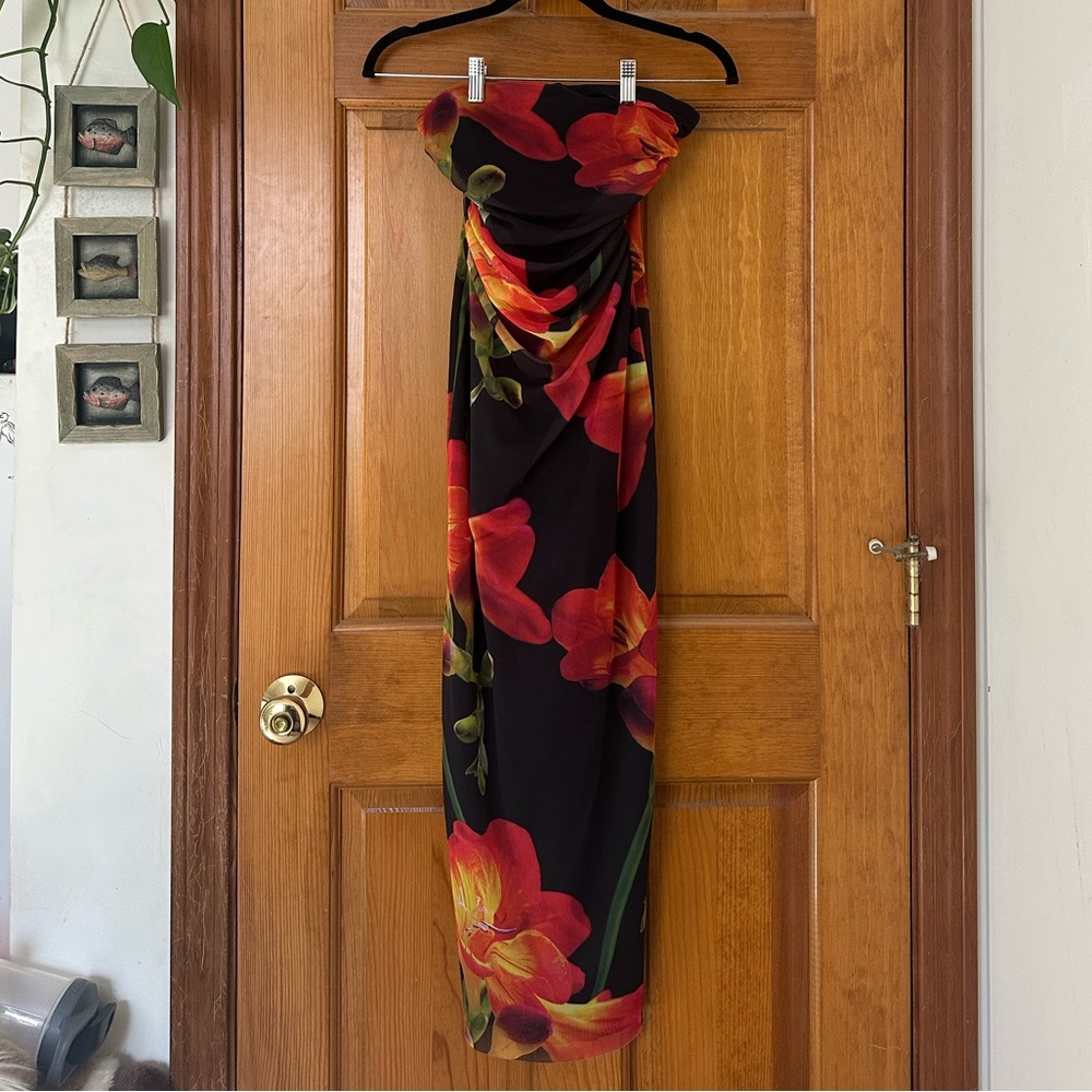 Zara Black and Red Floral Strapless Dress